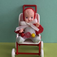 Чехословацкий пупсик с голубыми глазками в коляске Igra