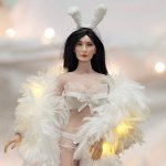 Белая и пушистая. Phicen