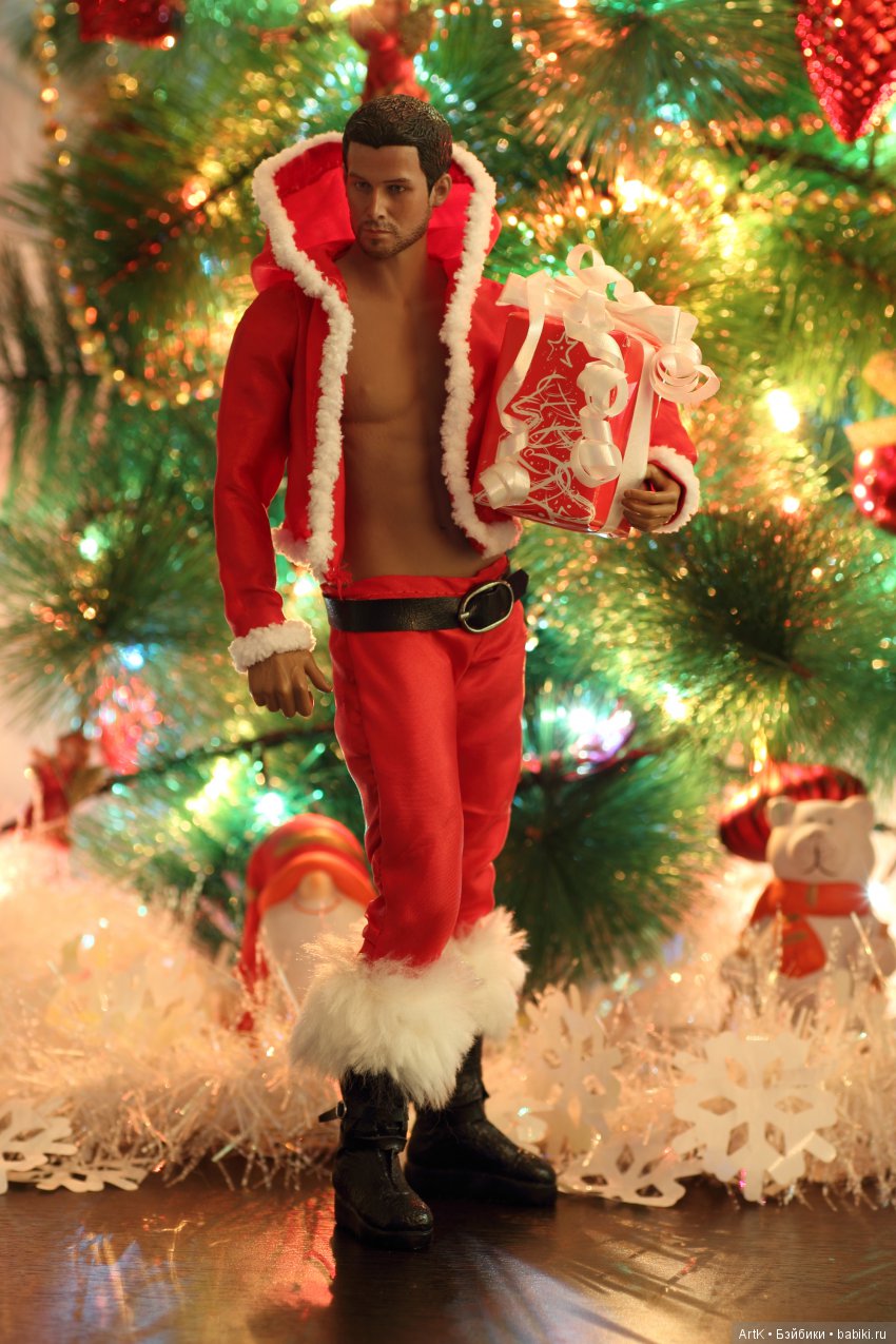 Костюмы к празднику, Phicen