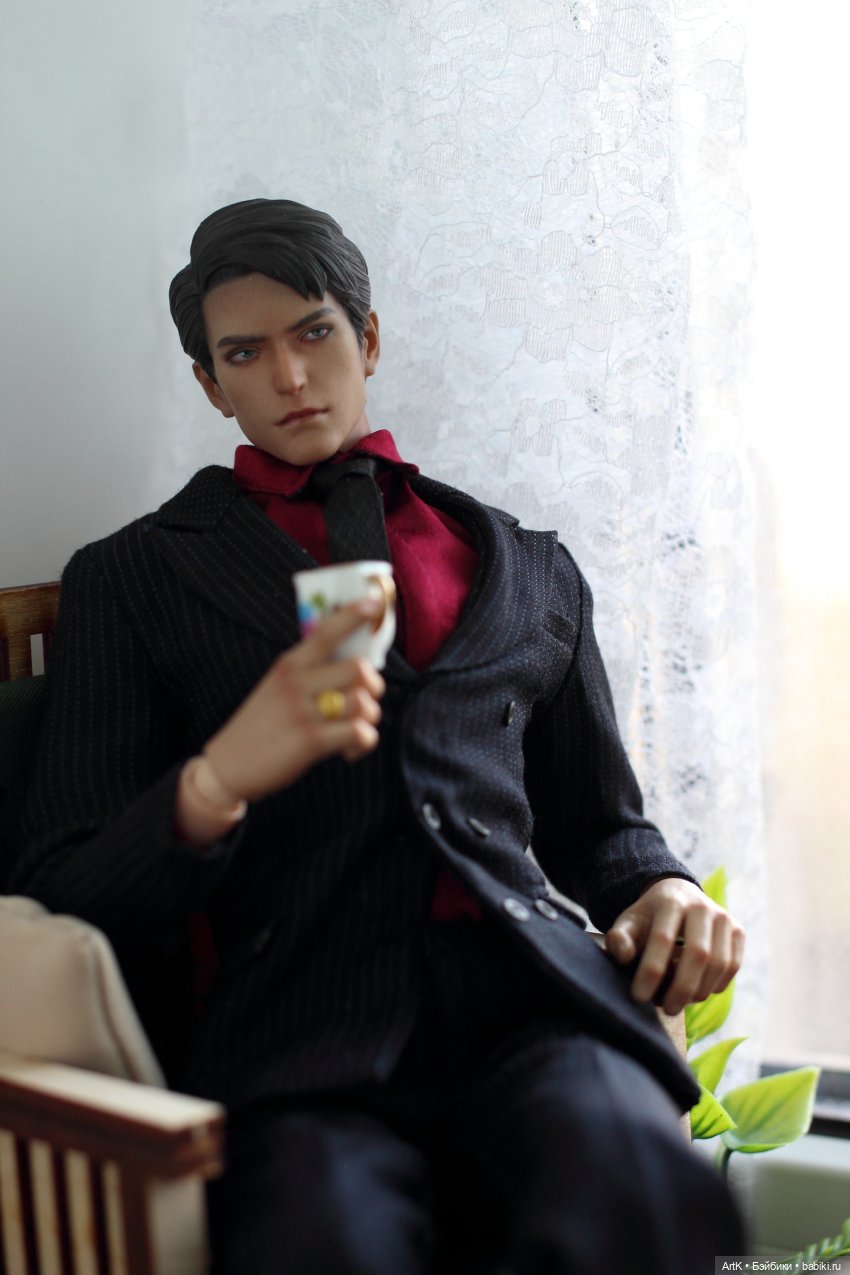 День неожиданностей, Phicen