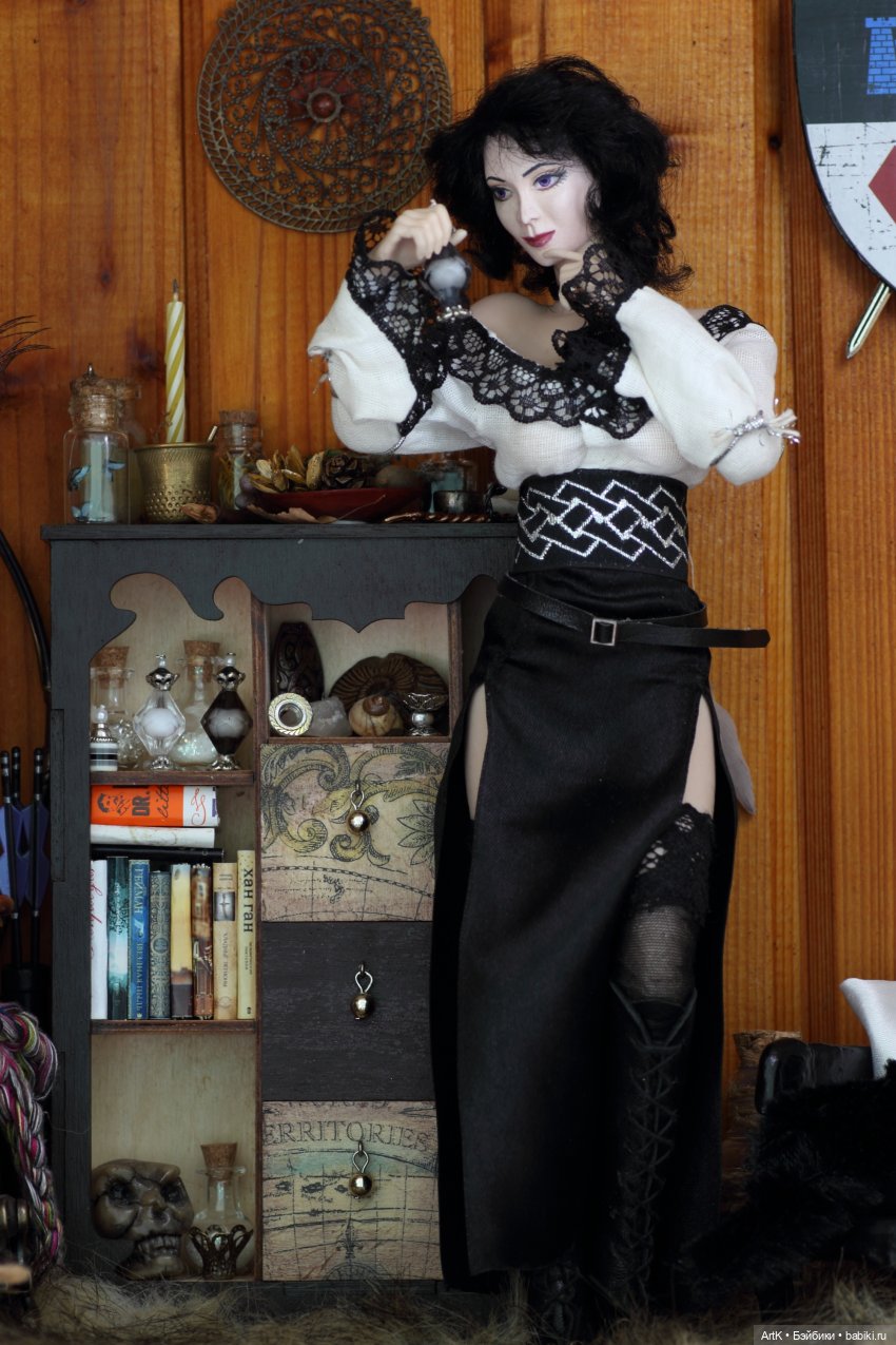 Шкаф для чародейки — Мебель для кукол и домиков: фото