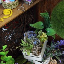 Помощница, Phicen