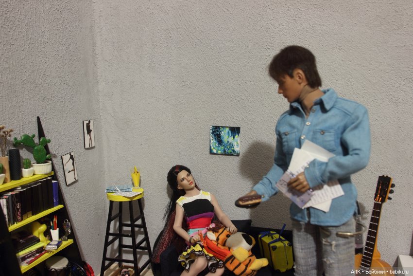 Разгадка, Phicen — Кукольные фотоистории и сериалы: комиксы