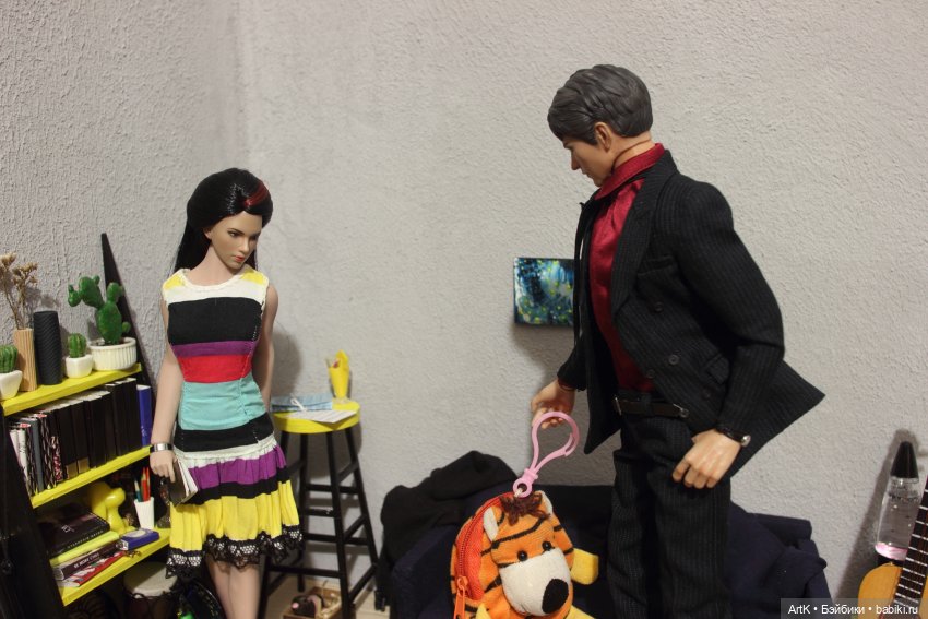 Разгадка, Phicen — Кукольные фотоистории и сериалы: комиксы