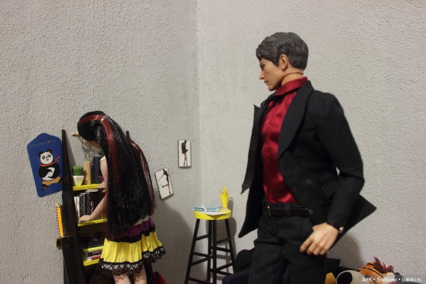 Разгадка, Phicen — Кукольные фотоистории и сериалы: комиксы