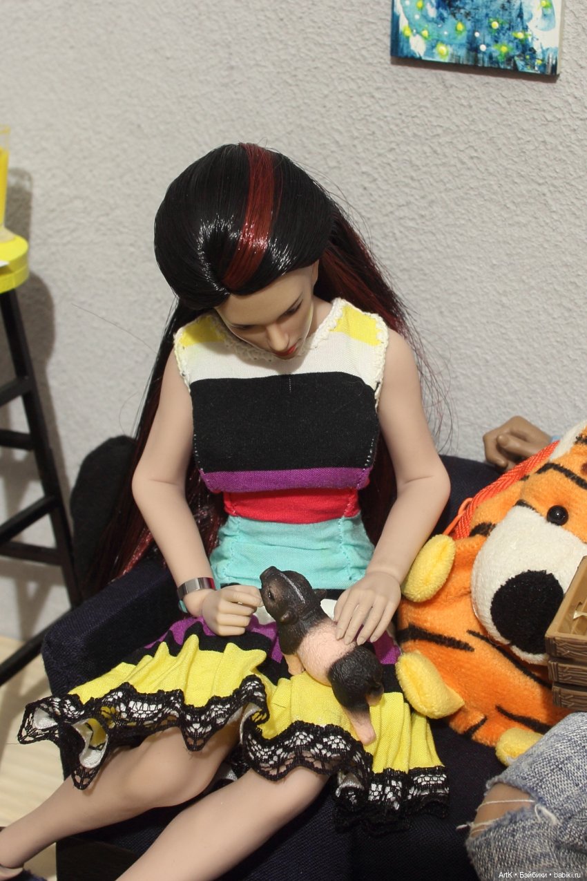 Разгадка, Phicen — Кукольные фотоистории и сериалы: комиксы