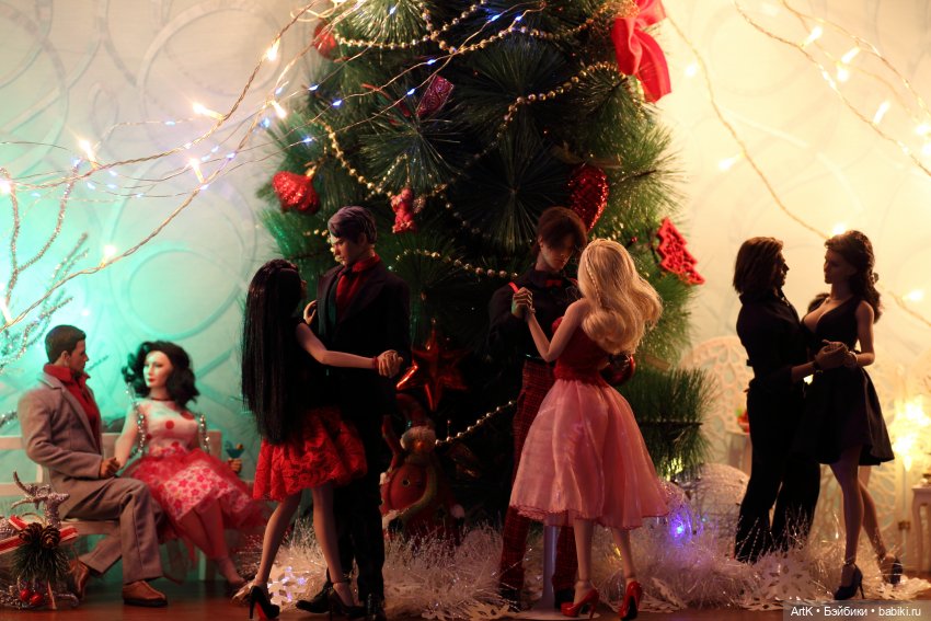 Новогодняя вечеринка, Phicen