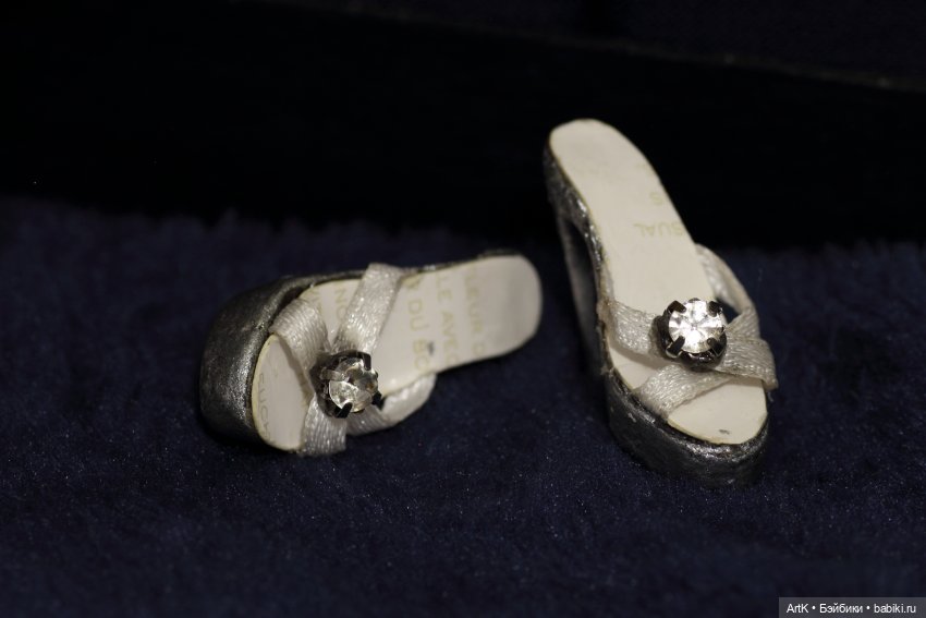 Шпильки, Phicen — Кукольные фотоистории и сериалы: комиксы