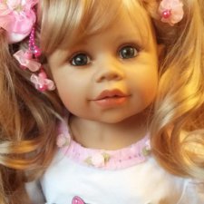 Lilly от Monika Levenig