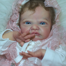 Кукла реборн Грейси Мэй открыла глазки