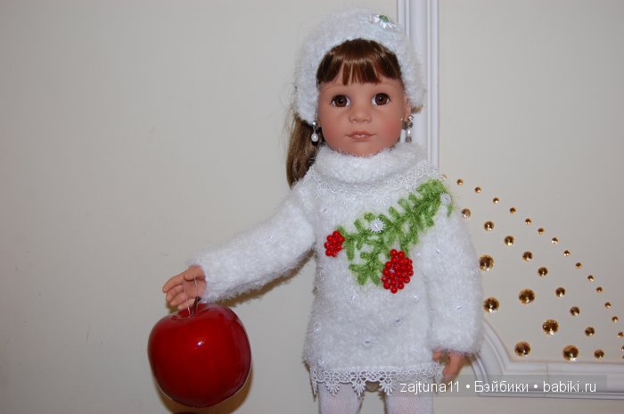 Белый топик. Зимние наряды на куклах Готц