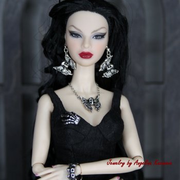 Серия готичных украшений "Костяная бабочка"