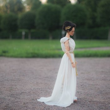 Авра Архона