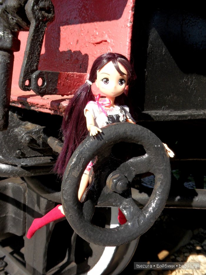 Алиса и паровоз Алиса и паровоз