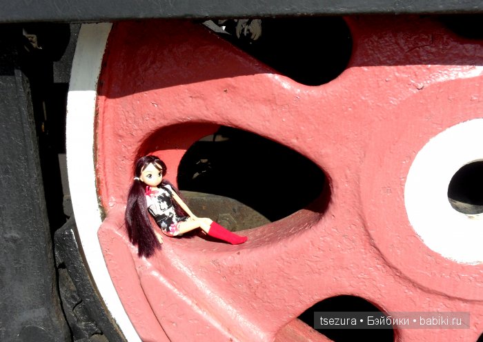 Алиса и паровоз Алиса и паровоз