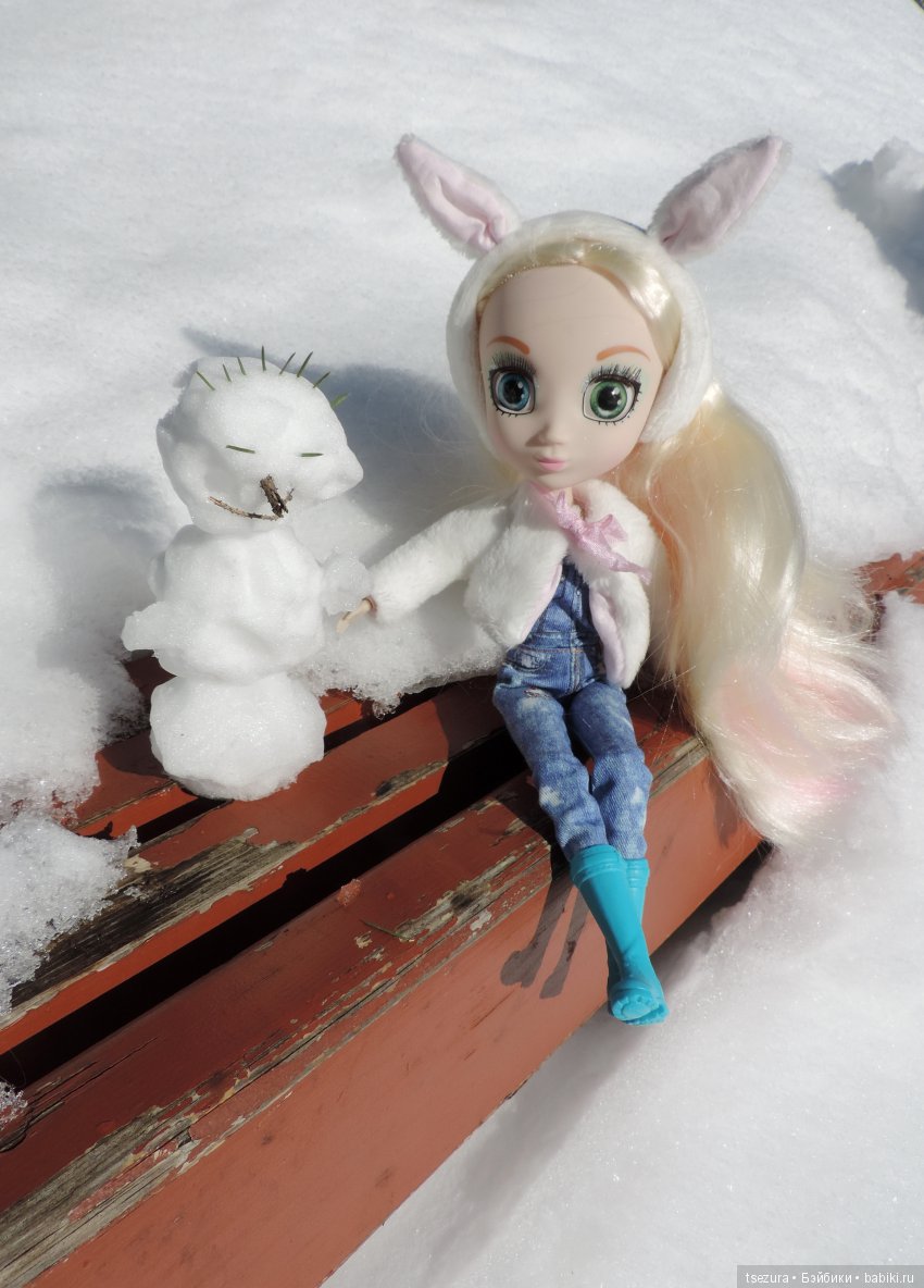 Белым по белому: блондинка на снегу (фото 6)