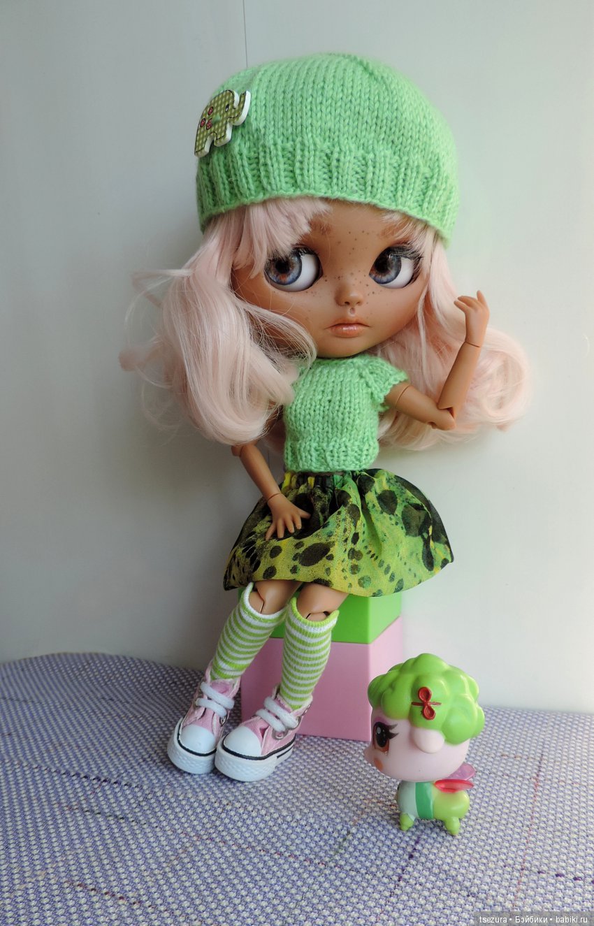 И я вас поздравлю с Международным днём девочек