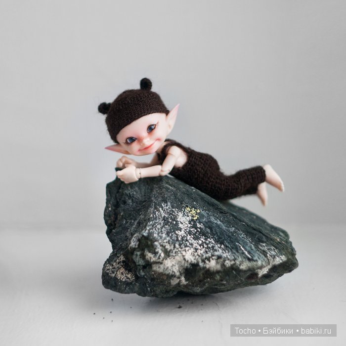 вязаный комбинезон для realpuki