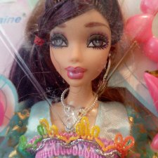 Очень красивая кукла