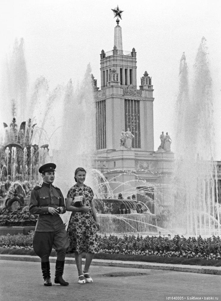 Прогулки с куклами по "территории праздника". Легенды и призраки СССР и быль 80-летней красавицы. Ч.1