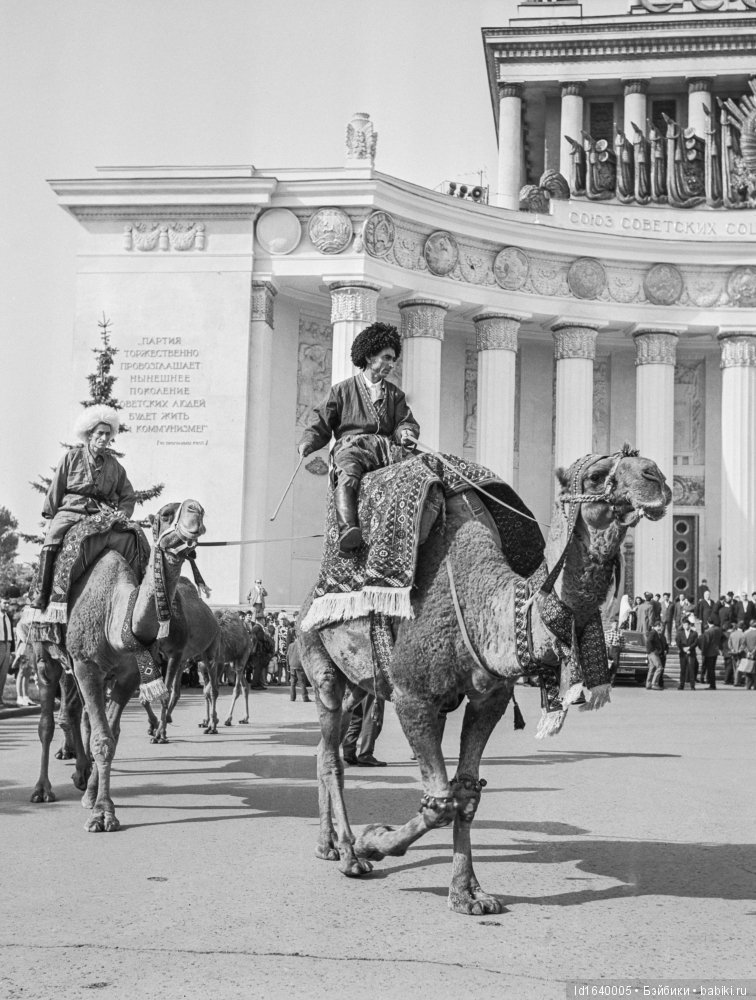 Прогулки с куклами по "территории праздника". Легенды и призраки СССР и быль 80-летней красавицы. Ч.1