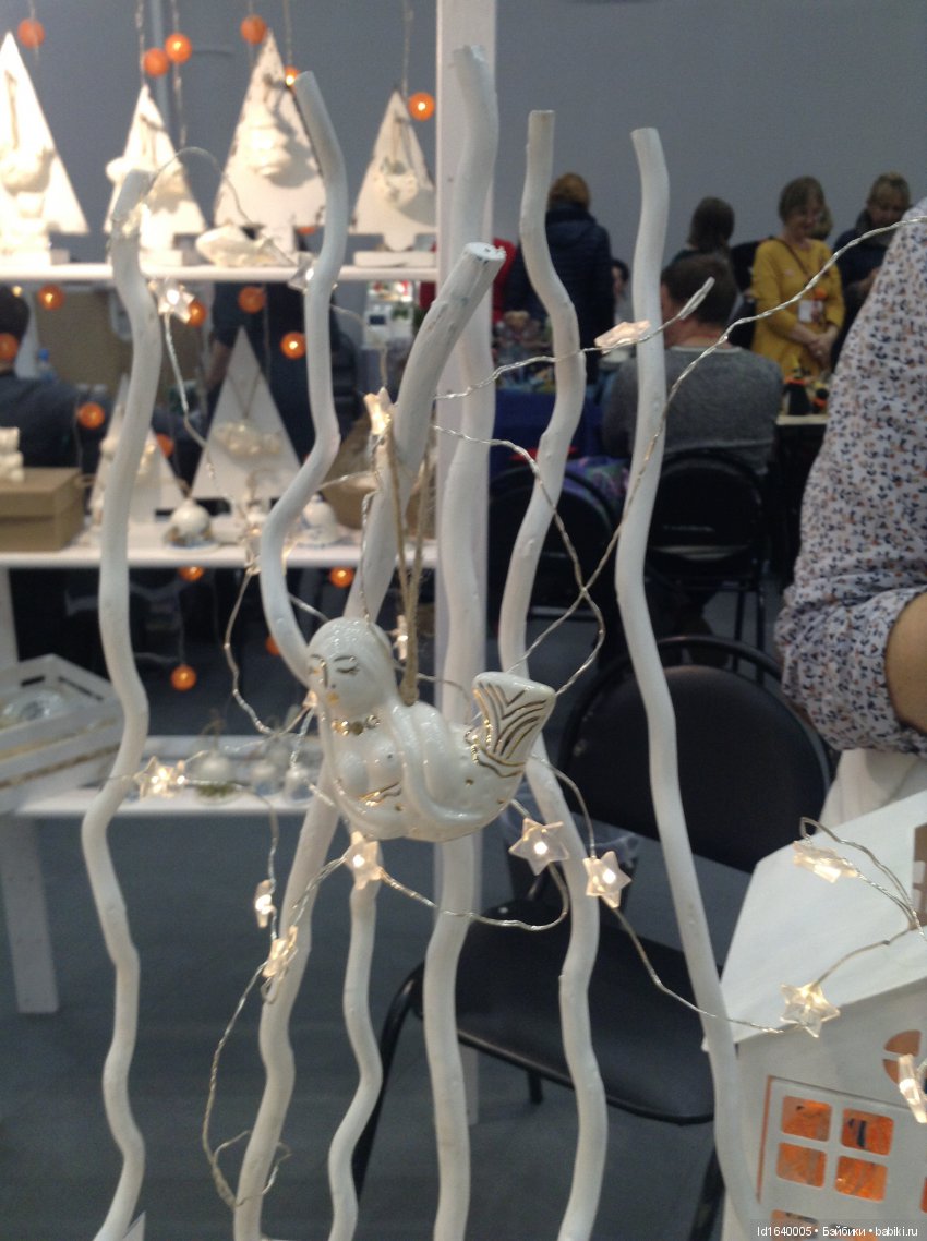 Волшебный мир Рождественских подарков на выставке "Царская кукла"