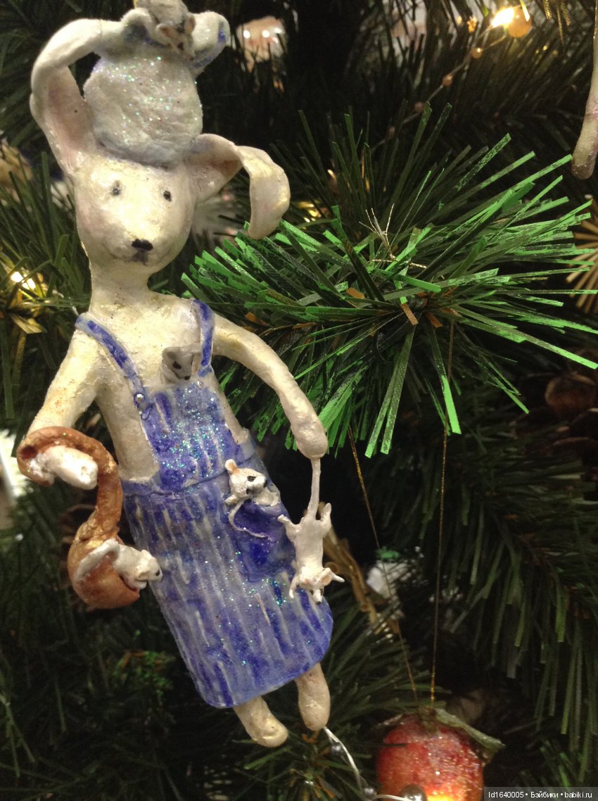 Волшебный мир Рождественских подарков на выставке "Царская кукла"