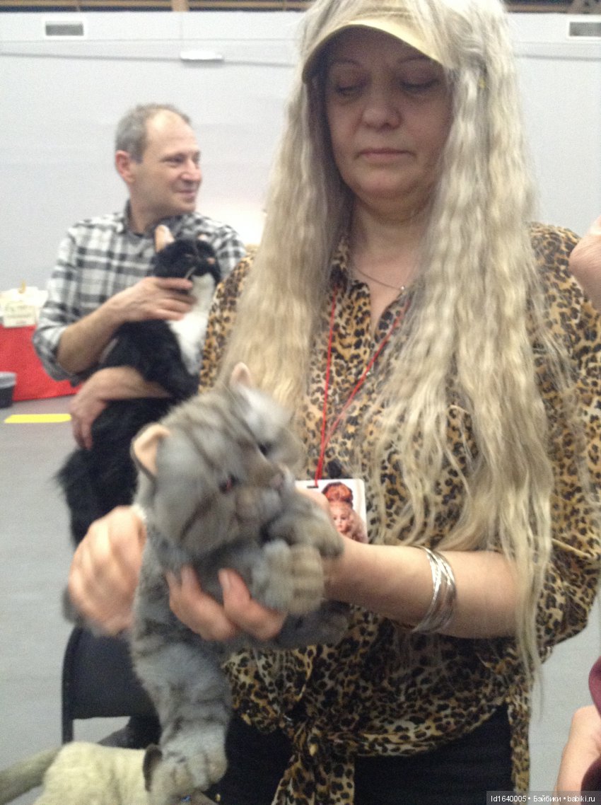 Волшебный мир Рождественских подарков на выставке "Царская кукла"