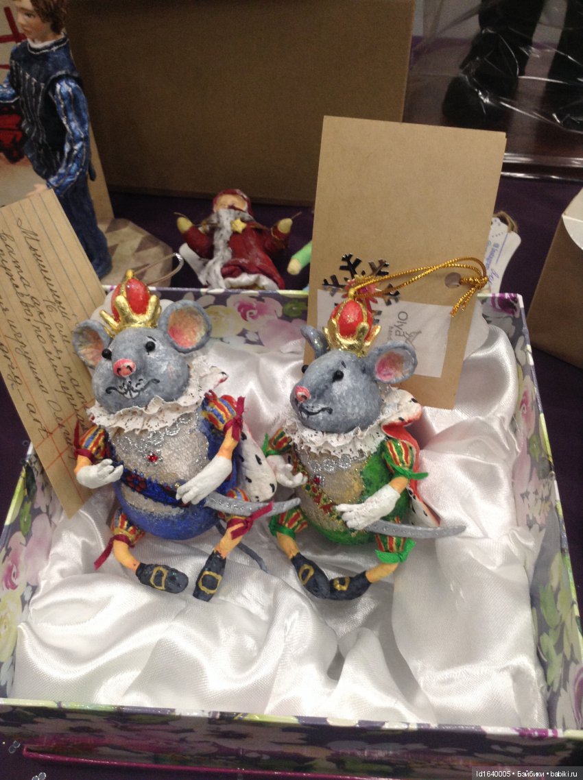 Волшебный мир Рождественских подарков на выставке "Царская кукла"