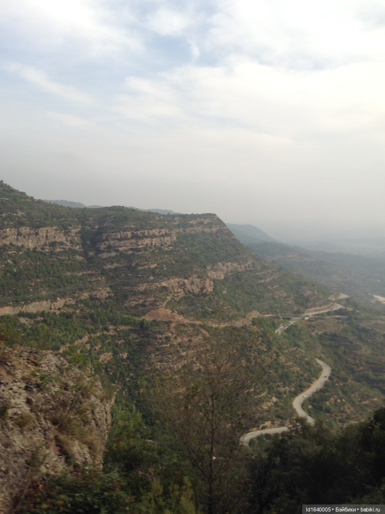 Бенедиктинский монастырь Монсеррат в Испании. Чёрная Мадонна - покровительница Каталонии