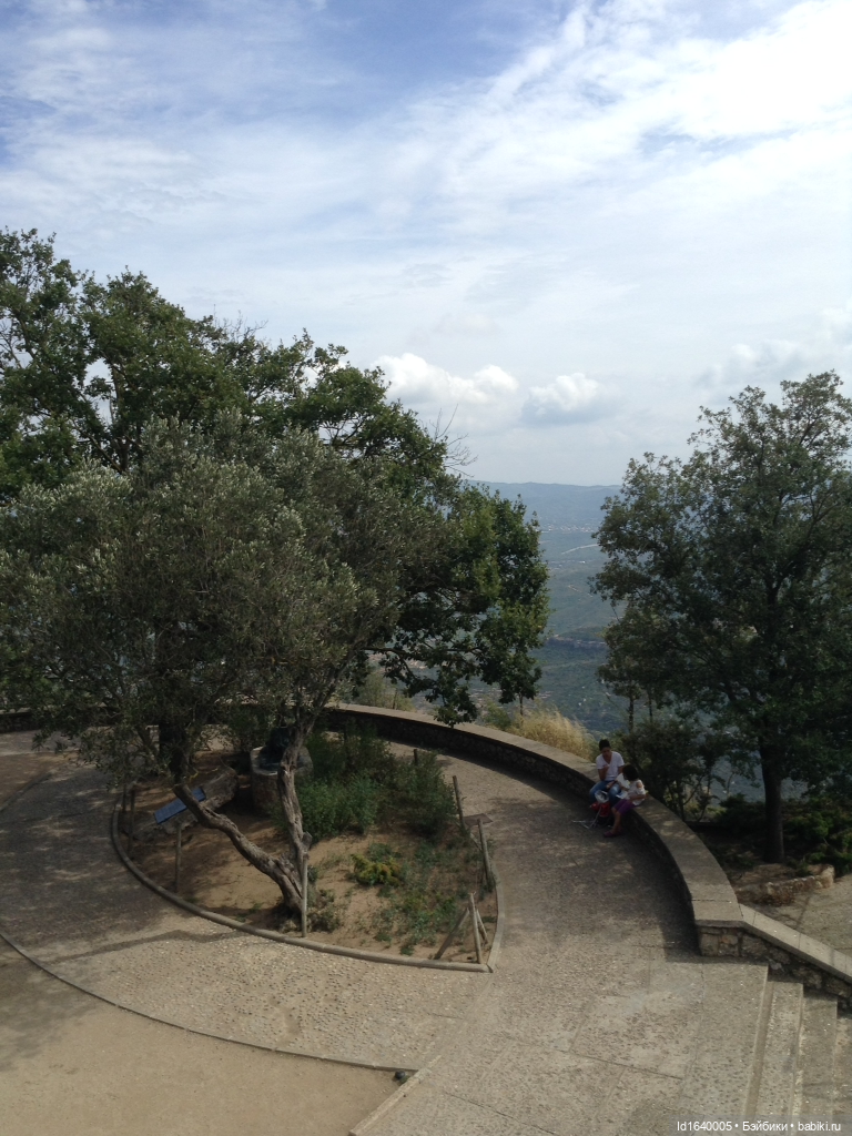 Бенедиктинский монастырь Монсеррат в Испании. Чёрная Мадонна - покровительница Каталонии