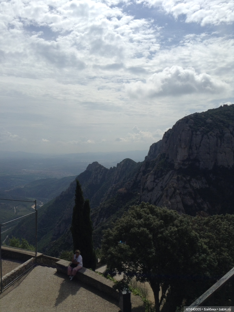 Бенедиктинский монастырь Монсеррат в Испании. Чёрная Мадонна - покровительница Каталонии