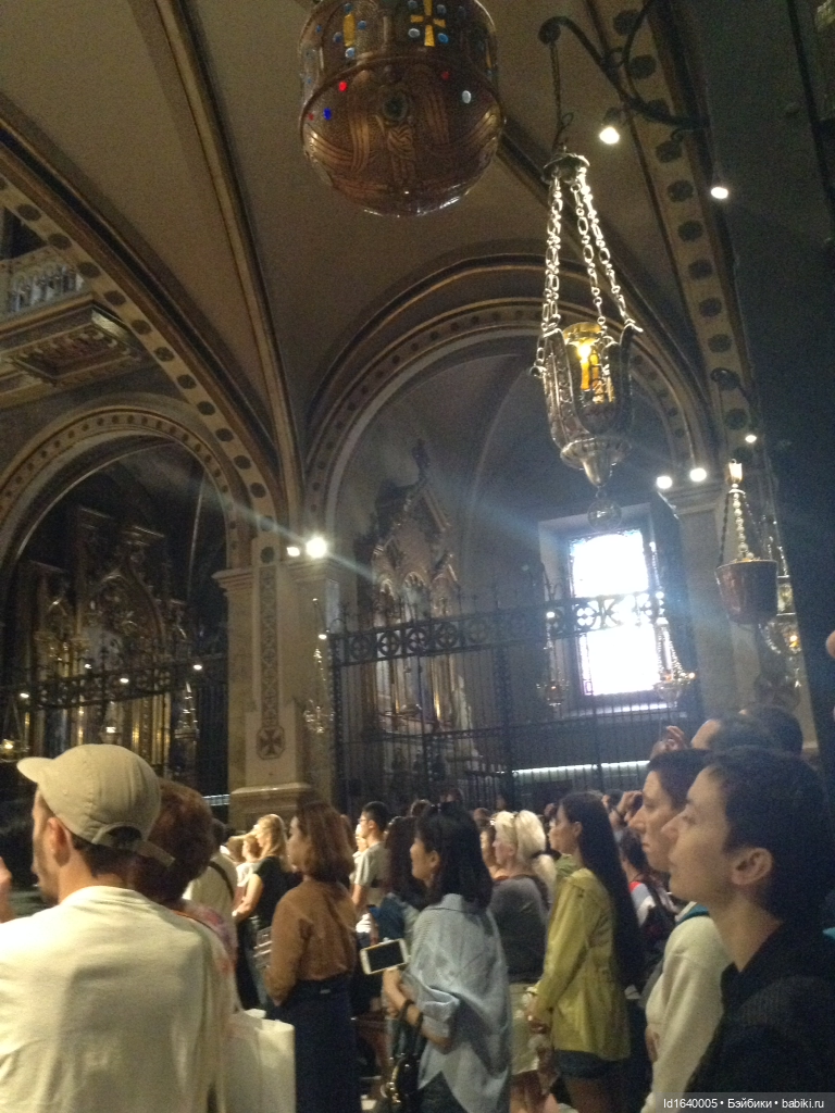 Бенедиктинский монастырь Монсеррат в Испании. Чёрная Мадонна - покровительница Каталонии