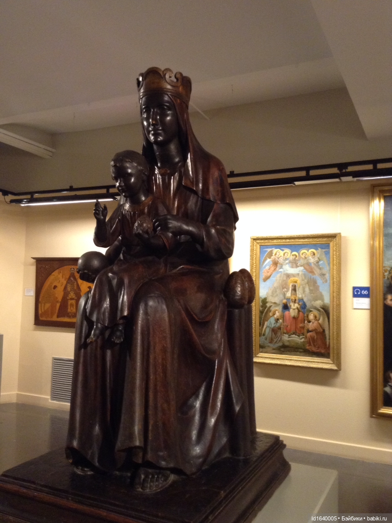 Бенедиктинский монастырь Монсеррат в Испании. Чёрная Мадонна - покровительница Каталонии