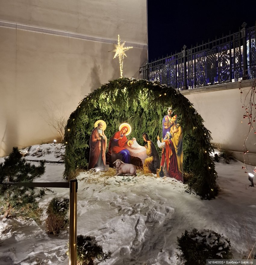 Предрождественская прогулка 2: ЦДМ, Сретенский монастырь