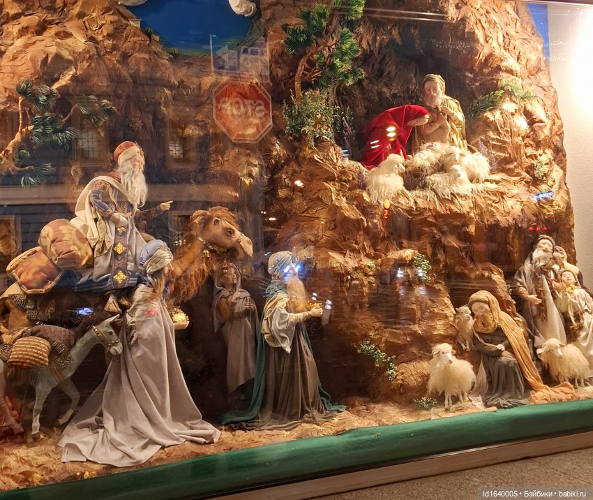 Предрождественская прогулка 2: ЦДМ, Сретенский монастырь