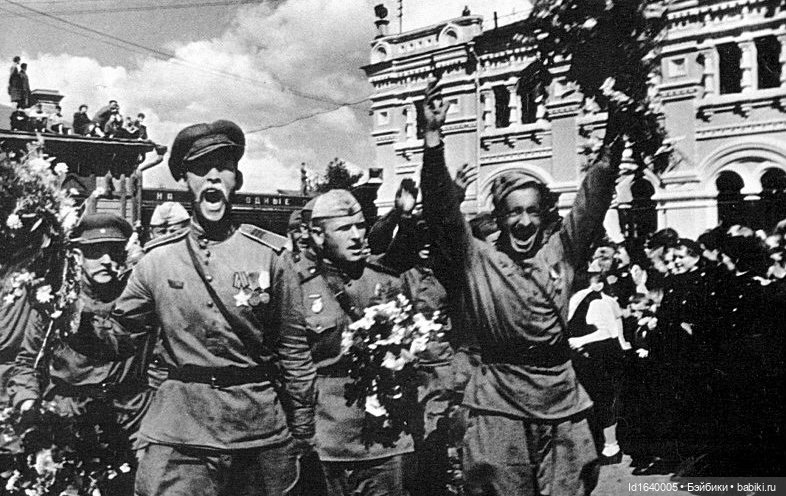 "В этой роще берёзовой". Поезда Победы. О птицах и войне