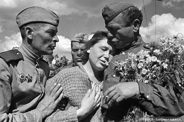 "В этой роще берёзовой". Поезда Победы. О птицах и войне