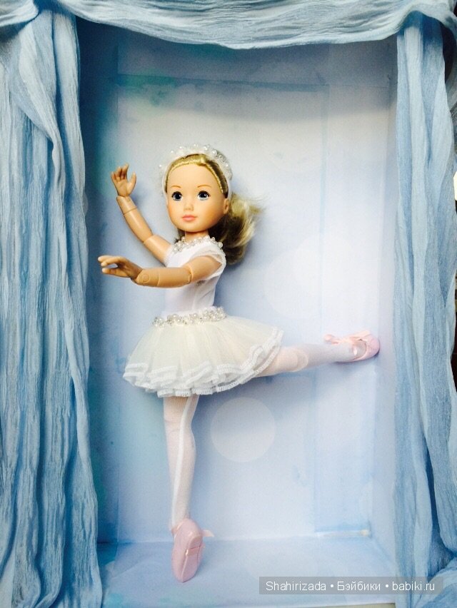 И закончила выступление великолепным аттитюдом