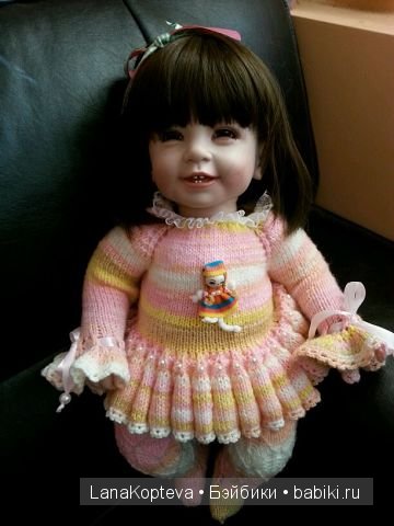 в платьеце. пока без колгот