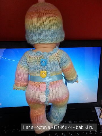 вязаный комплект на куклу Горди