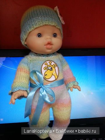 вязанй комплект на куклу Горди