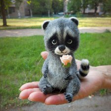Ручной енотик Крош