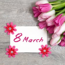 Праздник 8 марта у кукол Тоннер