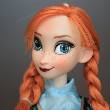 Поющая Анна из "Холодного сердца" от Disney