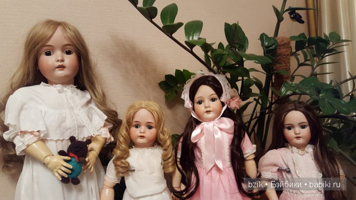 слева направо - Марта, Грета, Изольда, Диана