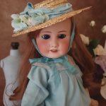 Антикварная кукла Limoges