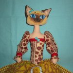 Киска. Интерьерная кукла, как полотенце держатель