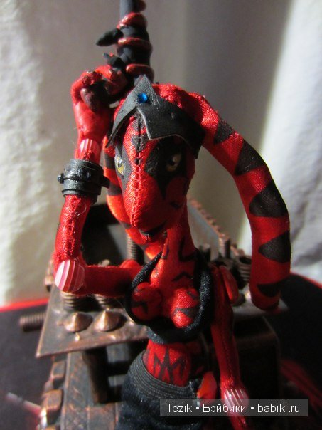 Ситх. Звездная пыль на плечах воительницы. Авторская кукла из ткани (фото 7)