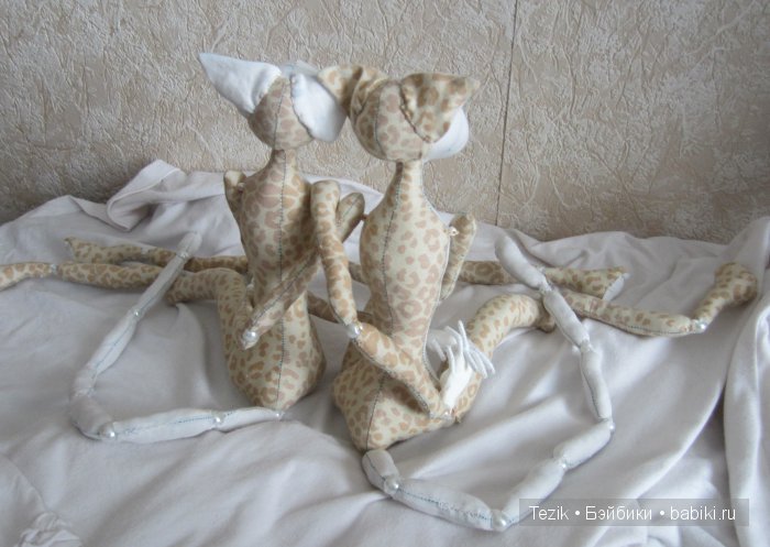 Парочка кошек. Текстильные куклы